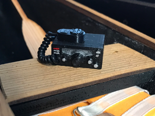 1:10 Light Up CB Radio